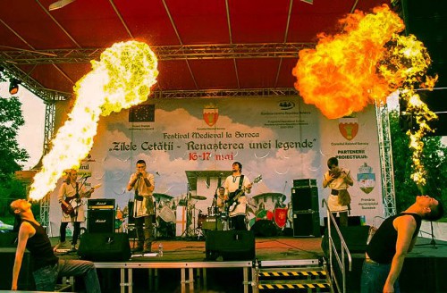 Harmasar -onstage with firebreathers