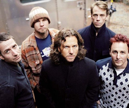 PEARL JAM – видео към последният им сингъл „Dance Of The Clairvoyants (Mach II)“