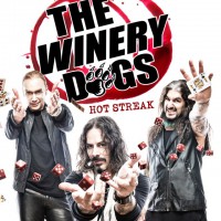 Ново видео от THE WINERY DOGS към „Hot Streak“