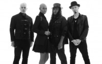 SKUNK ANANSIE с видеоклип към сингъла „This Means War“