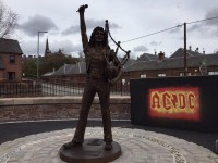Открита е статуя на фронтмена Bon Scott в Шотландия