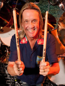 NICKO MCBRAIN от IRON MAIDEN с последен концерт, обявява оттеглянето си от турнетата
