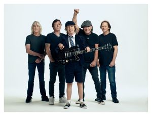 AC/DC карат смело по “highway to hell” с новия албум POWER UP