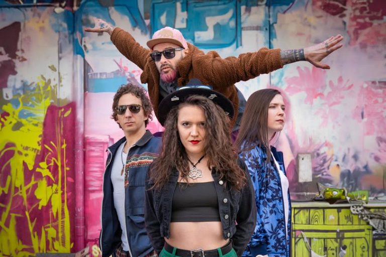 Metal Hangar 18 « GREESH са вече четирима