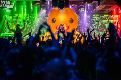 ROSES OF THIEVES, LUTHARO и ALESTORM-една пиратска вечер в клуб Joy Station